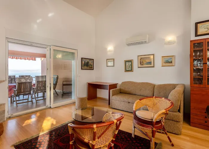 2 Bedroom In *