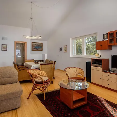 2 Bedroom Beautiful In * 奈维斯